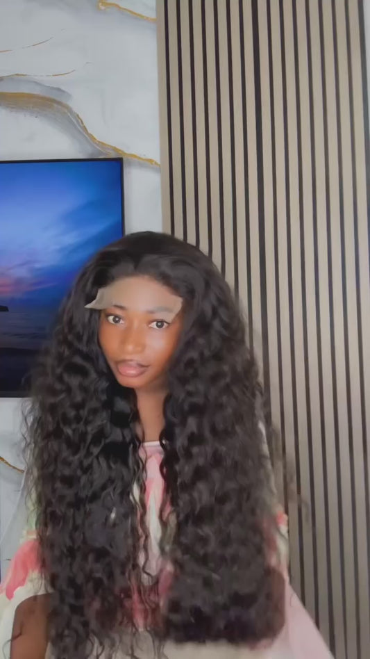 LUXURY CURLS